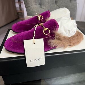 Brand new velvet princetowns